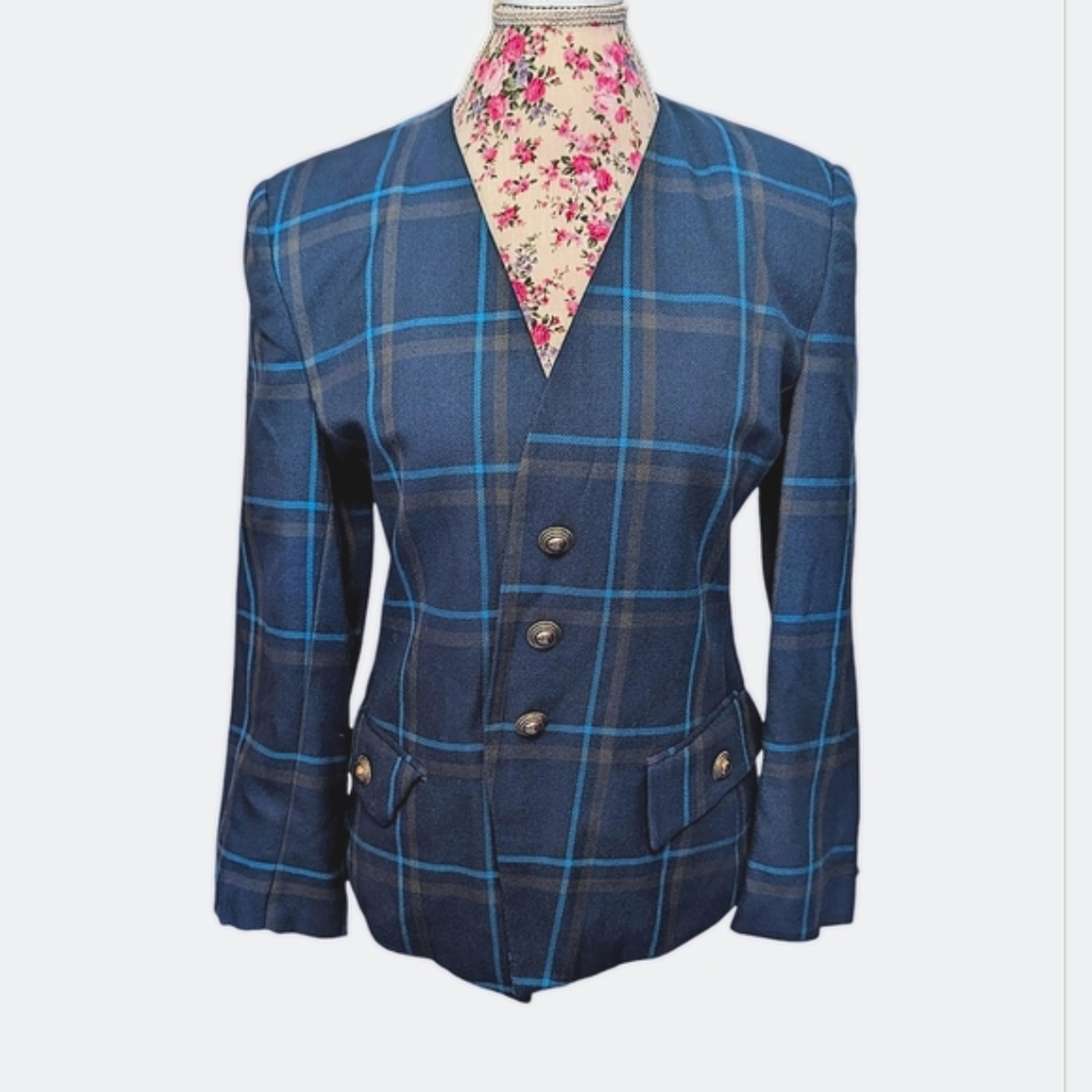 Fashion Attitudes vintage plaid blazer